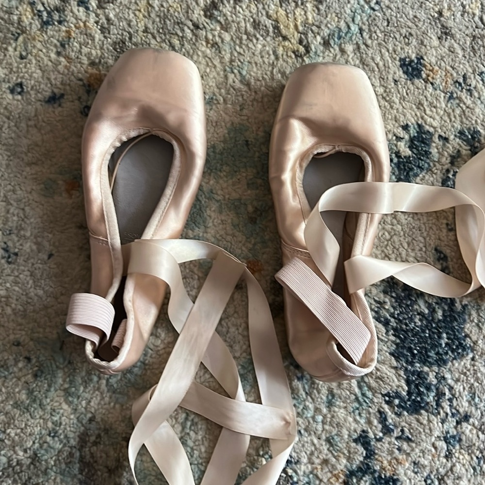 Pointe shoes